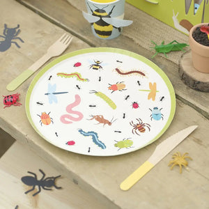 Pack of 8 Bug Party Round Paper Plates.