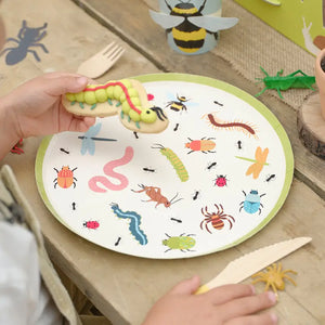 Pack of 8 Bug Party Round Paper Plates.