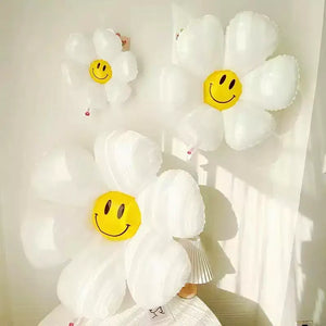 Giant Smiling Face White Daisy Shaped Foil Balloon
