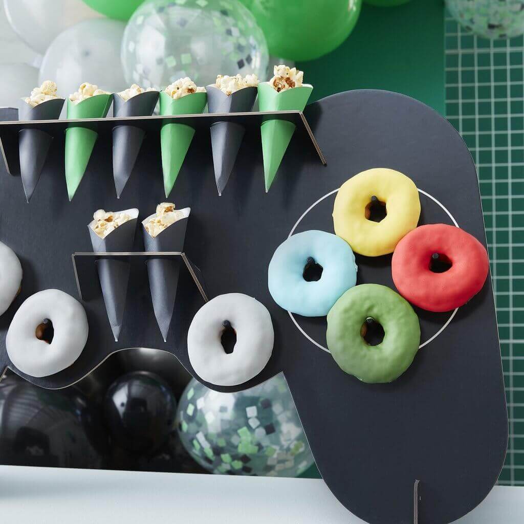 gigner ray 3D Game Controller Shaped Treat Stand with Dowels & Cones party supplies