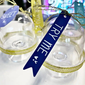 Mini dessert cups with lids for weddings and birthdays