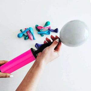 how to use a balloon hand pump to pump balloons