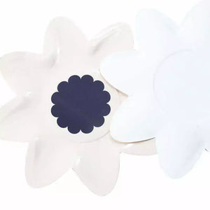 White Daisy Flower Paper Plates 8pk