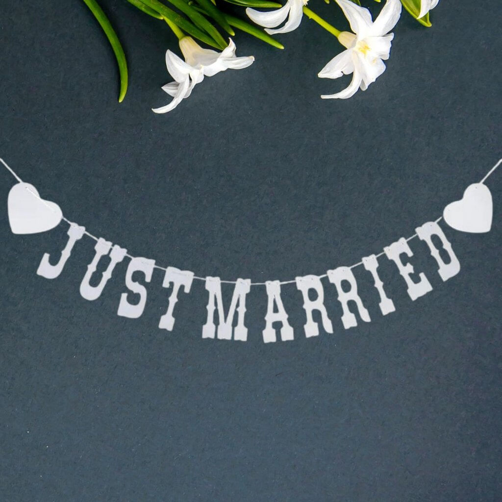 White JUST MARRIED Wedding Bunting