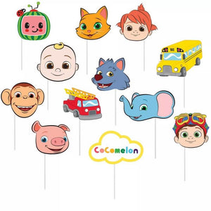 CoComelon Scene Setter & Assorted Photo Props 16 Pack