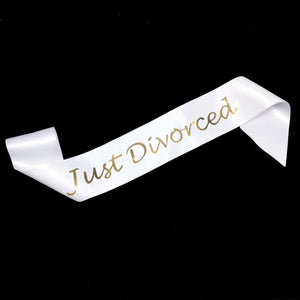 White 'Just Divorced' Satin Sash - Gold Print