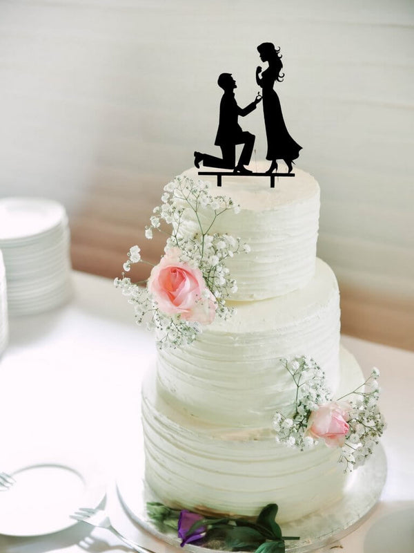 The floral Proposal Cake – Creme Castle