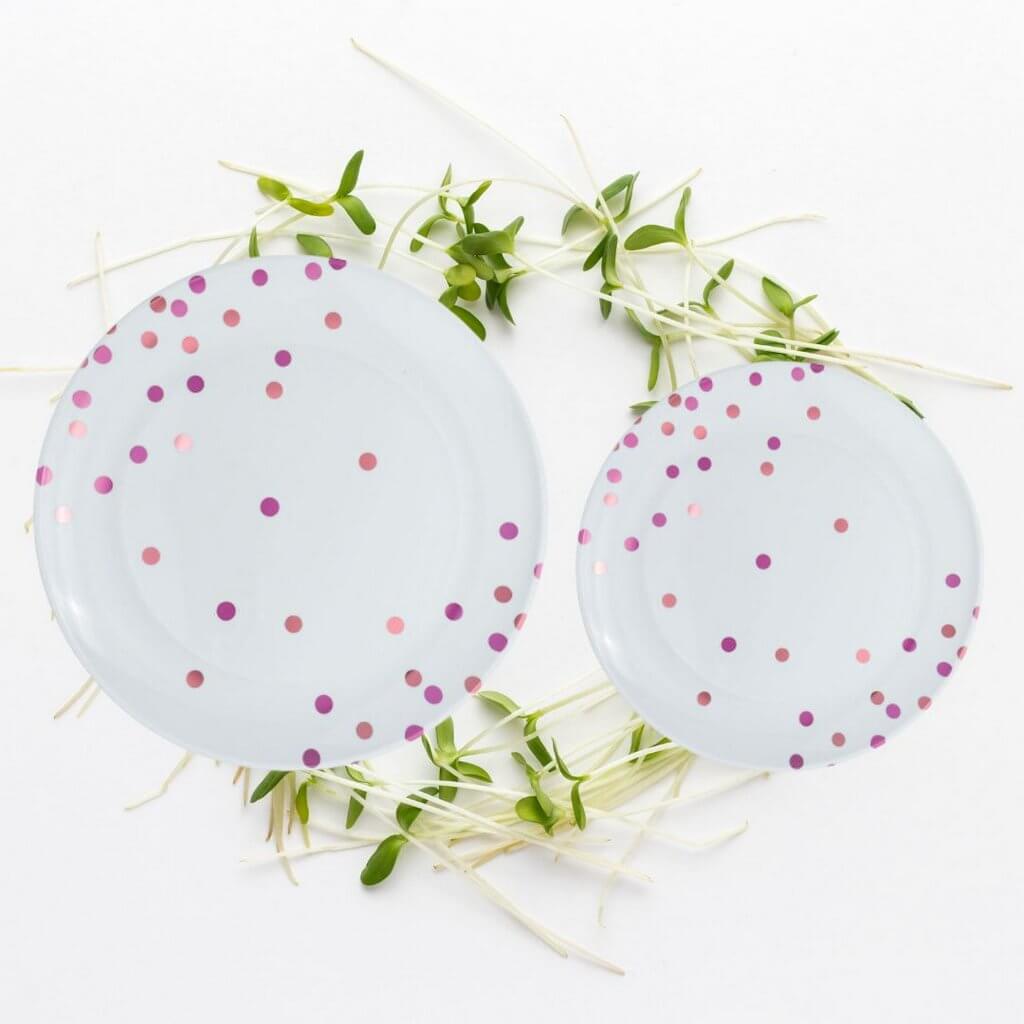 Premium Plastic Plates 20 Pack - New Pink Dots