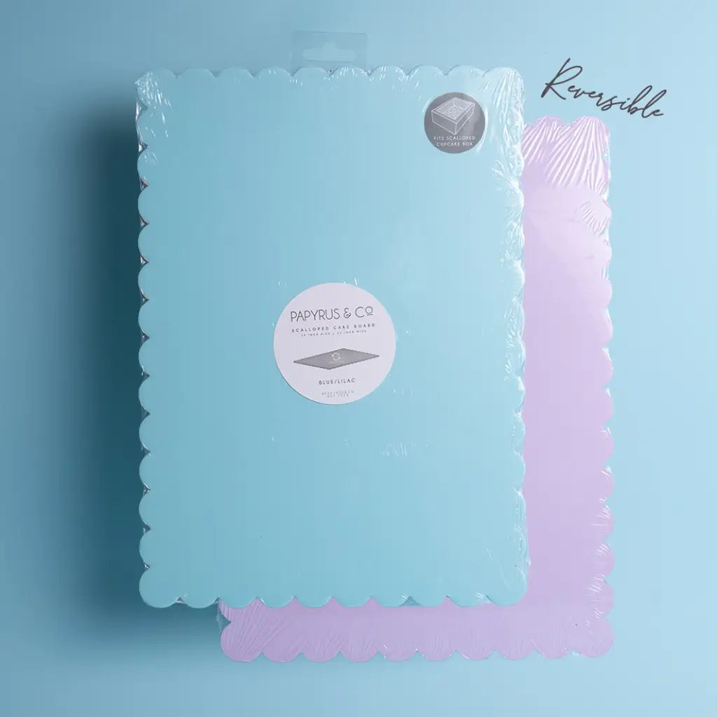 Dual-colour cake board with reversible pastel lilac and blue surfaces