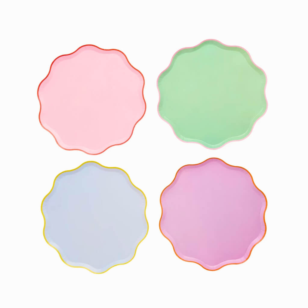 Pack of 8 colourful scalloped edge paper plates for party tables