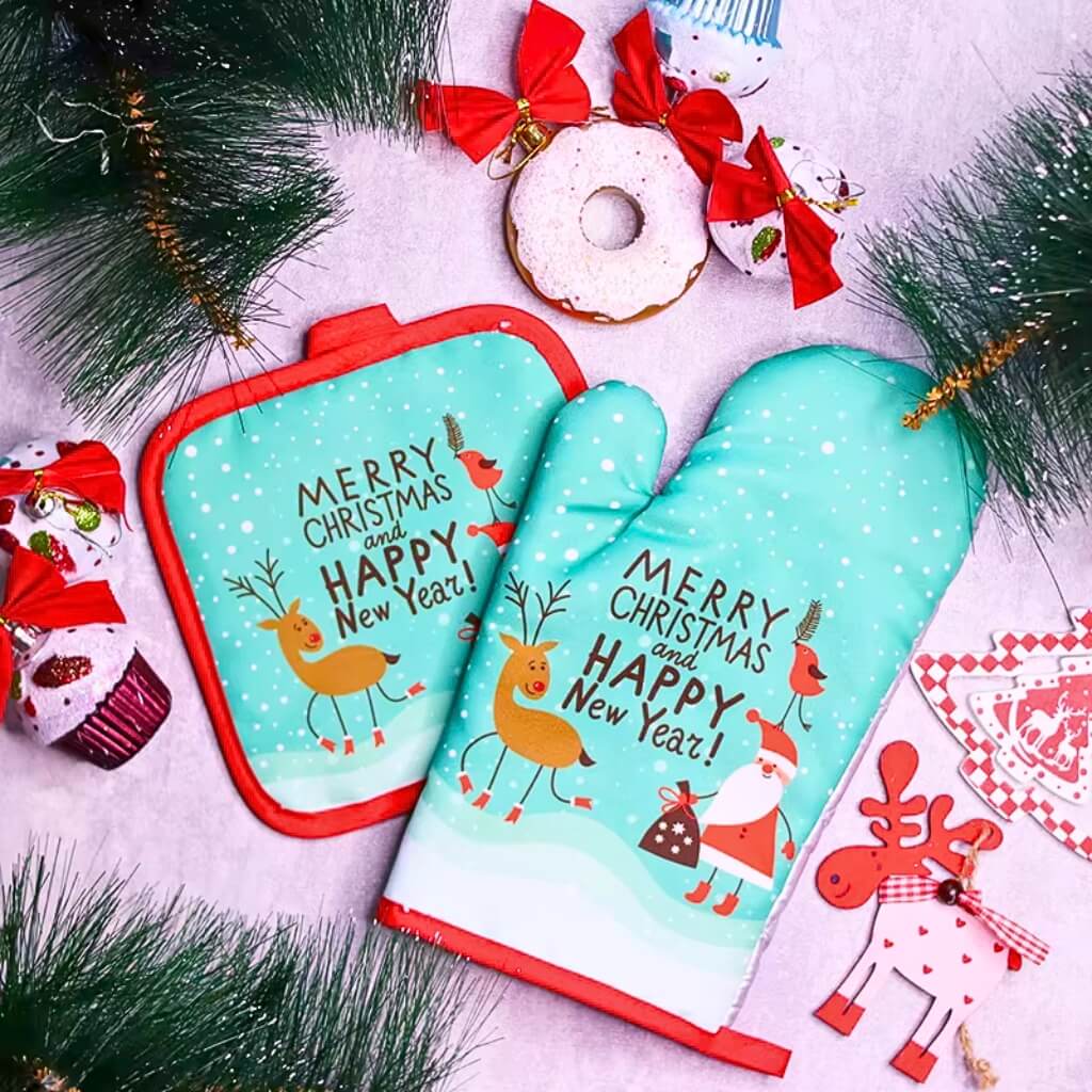 green Merry Christmas Oven Mitt & Pot Holder Set