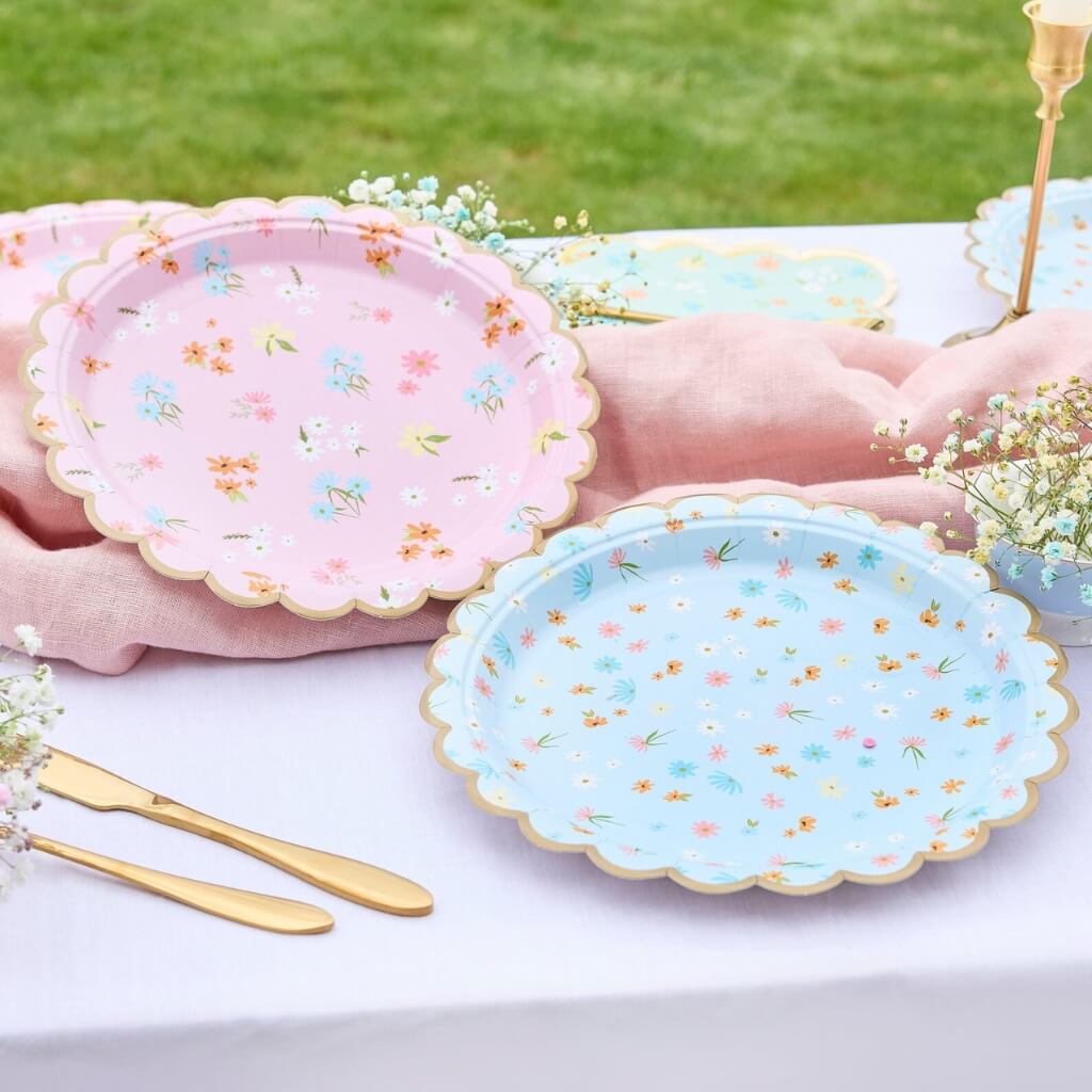 Elegant 23cm floral paper plates with gold trim for garden or bridal tea party