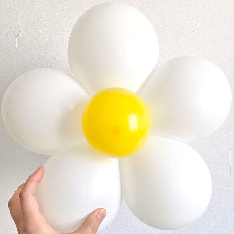 DIY White Daisy Latex Balloon 7 Pack