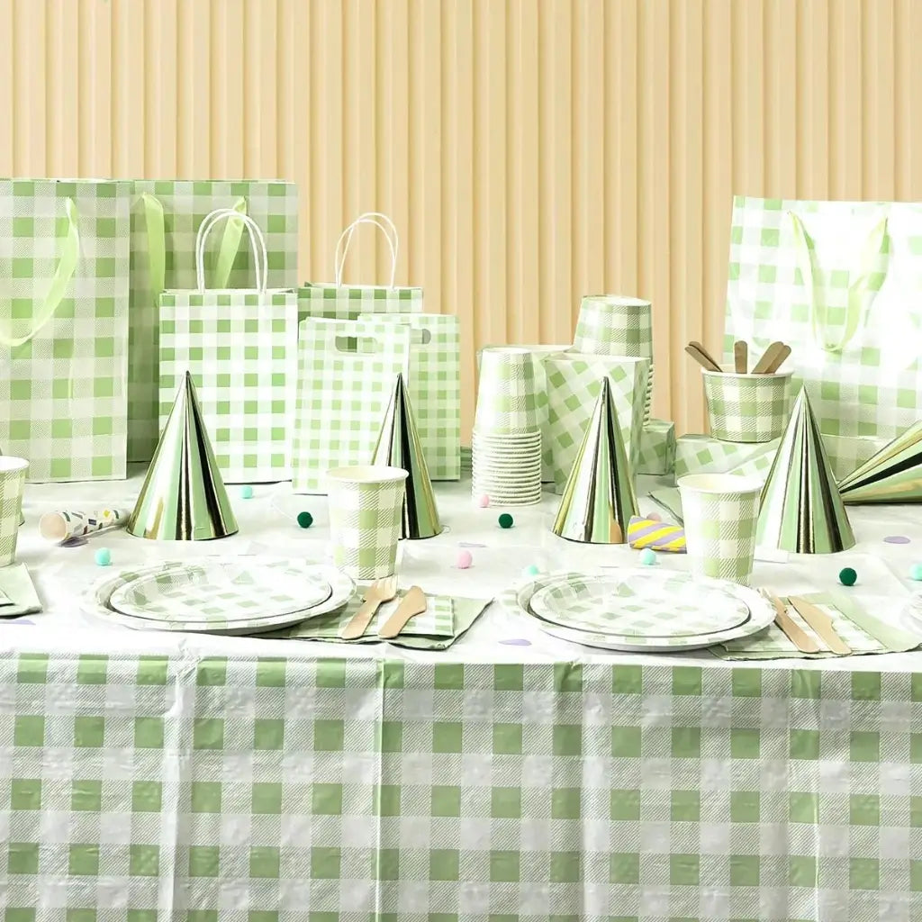 Green Gingham Paper Plates 17cm 20pk