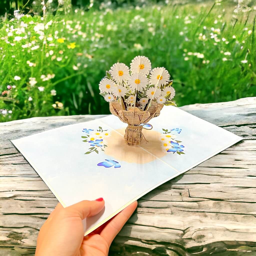 Sweetheart White Daisy Bouquet Origami Pop Card