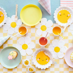 Daisy themed birthday party table decorations