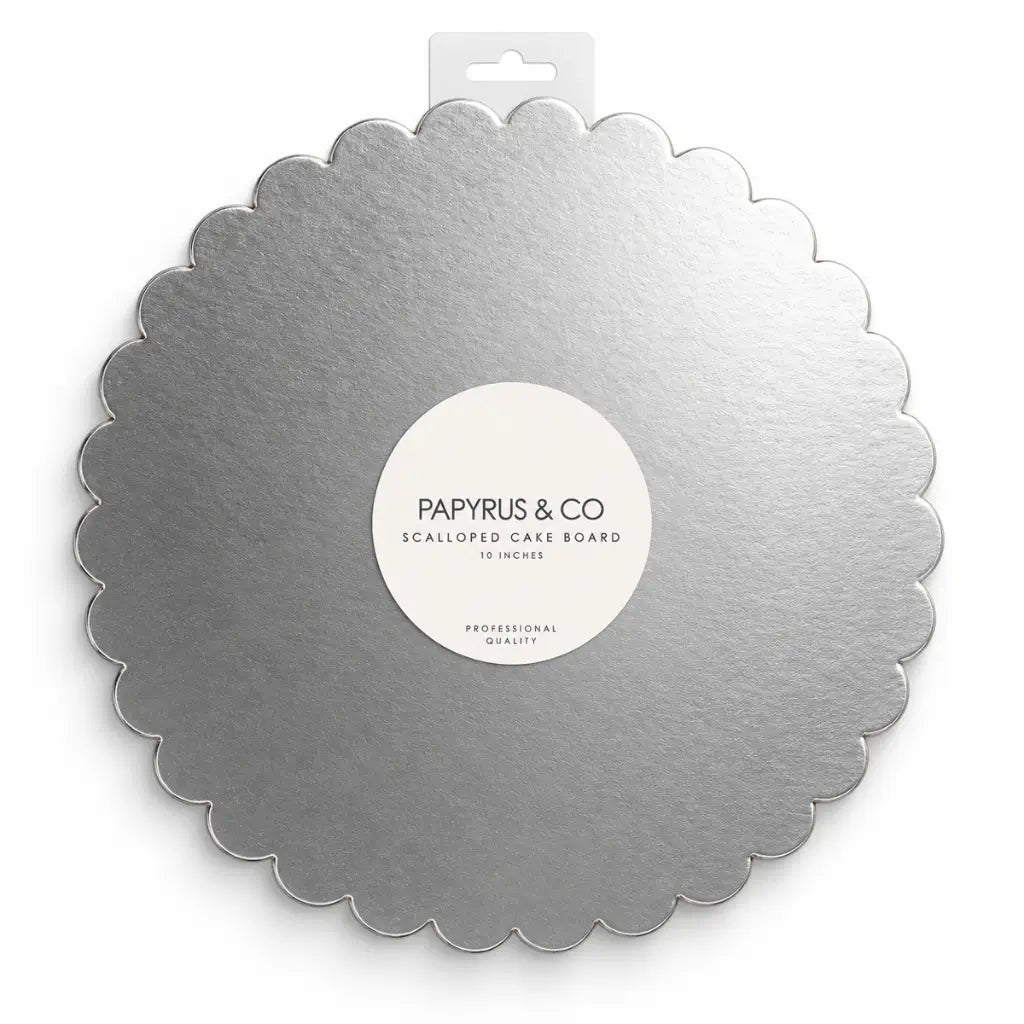  Metallic silver round cake board with decorative scalloped edging