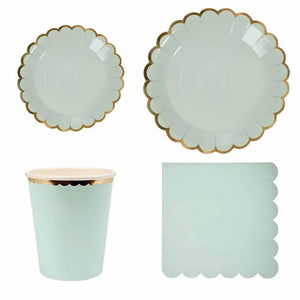 Pastel Mint Green Scalloped Edging Round Paper Plates 10pk