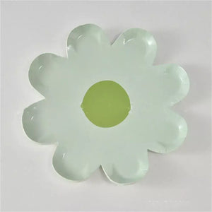 Tea Green Daisy Paper Plates 17cm 10pk