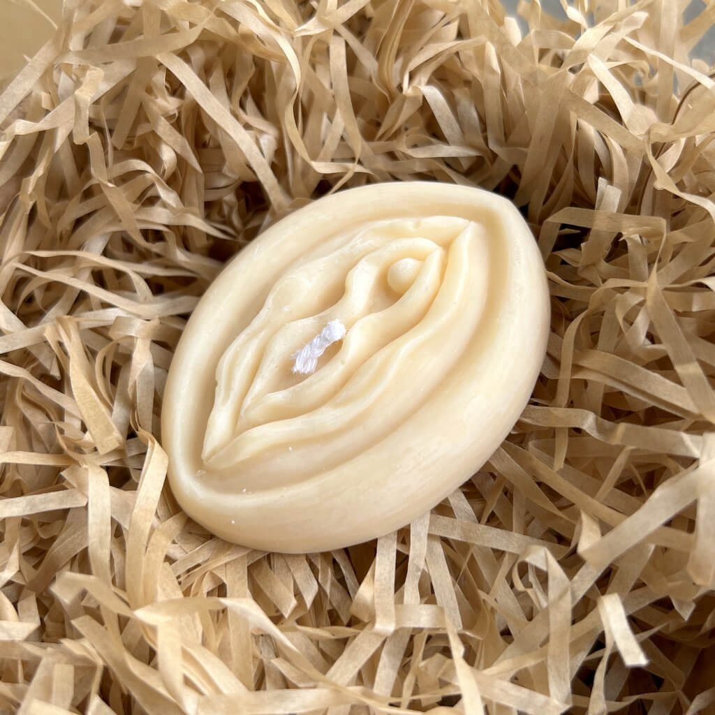 Australian Handcrafted 3D Sexy Ivory Pussy Soy Candle - Coconut & Lime