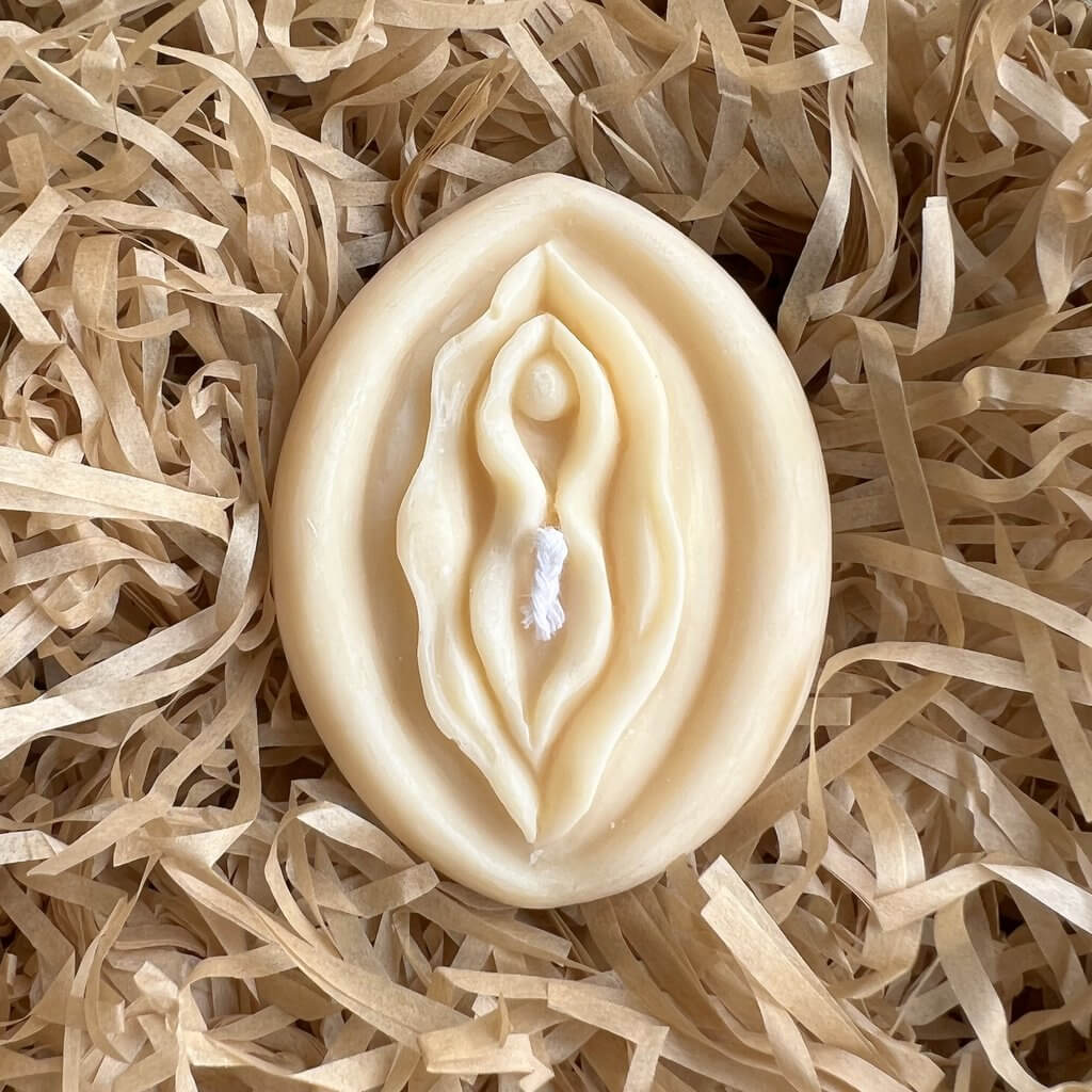 Australian Handcrafted 3D Sexy Ivory Pussy Soy Candle - Coconut & Lime