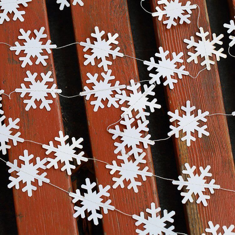 4m Snowflakes Bunting Garland for Indoor Holiday Decorating
