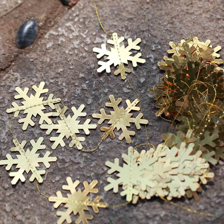 4m Metallic Gold Christmas Snowflakes Paper Garland