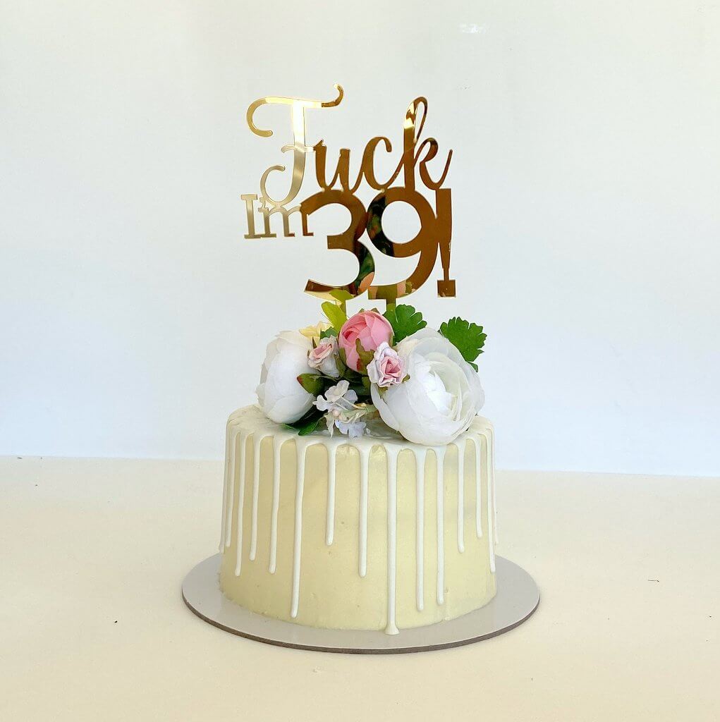 Amazon.com: LINGTEER Happy 39th Birthday Gold Rhinestone Cake Topper -  Cheers to 39th Birthday 39 Years Old Anniversary Party Cake Centerpieces  Topper Decorations Gift Sign. : Grocery & Gourmet Food