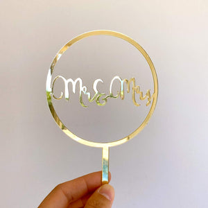 Acrylic Gold Mirror 'Mr and Mrs' Loop Wedding Engagement Bridal Shower Cake Topper